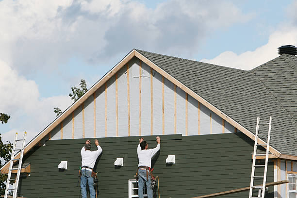 Professional Emergency Siding Repair technician working in Framingham, MA
